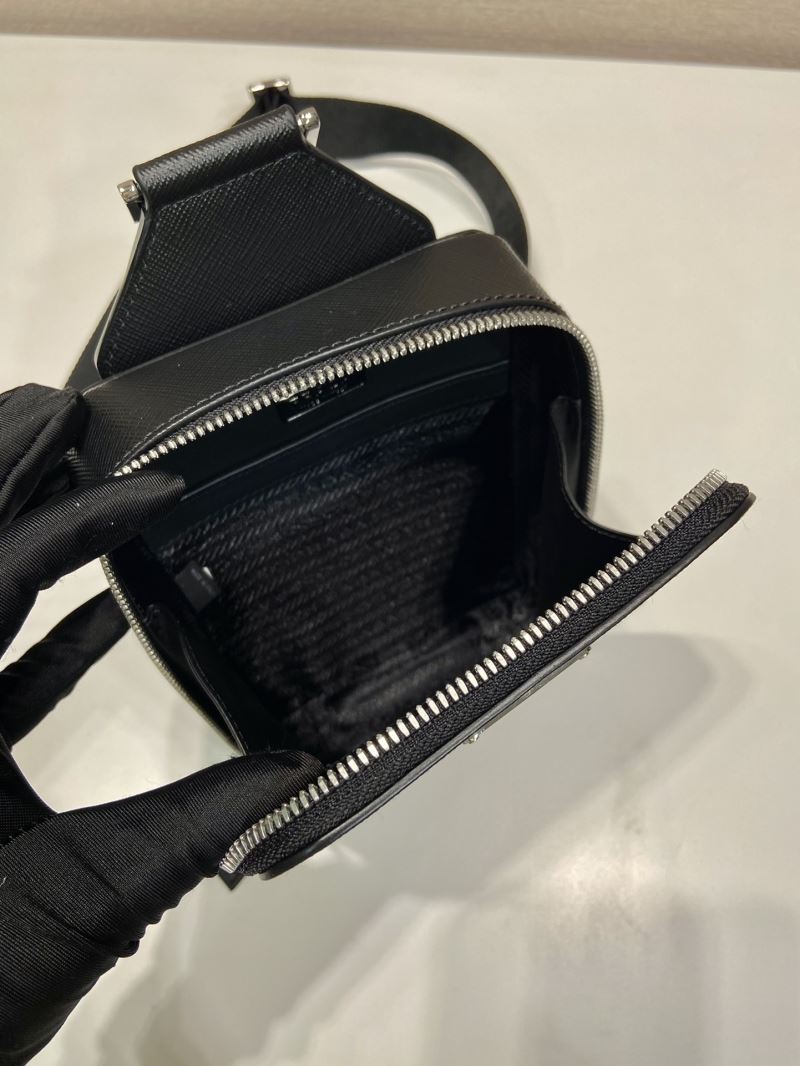 Pra*a waist chest packs
